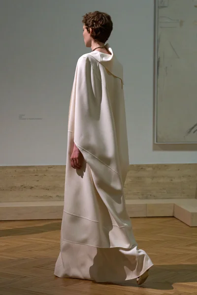 Look 34